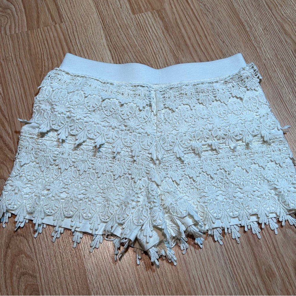 Express tiered lace shorts XS